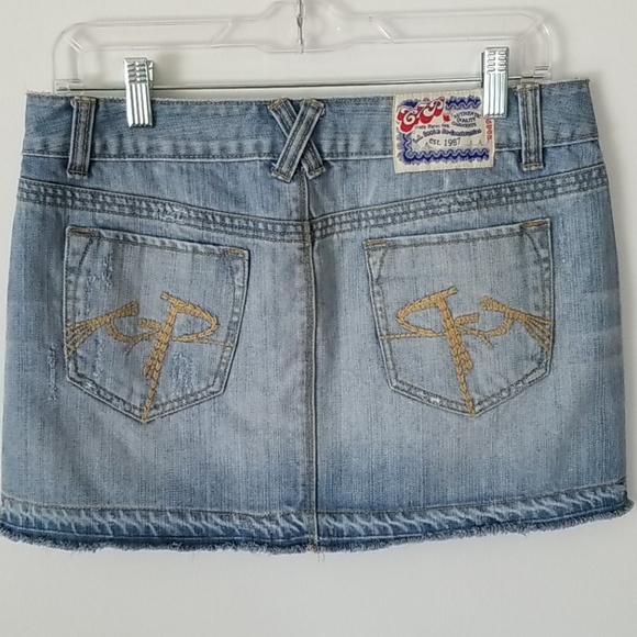 Chip and Pepper distressed denim mini skirt - Picture 7 of 15